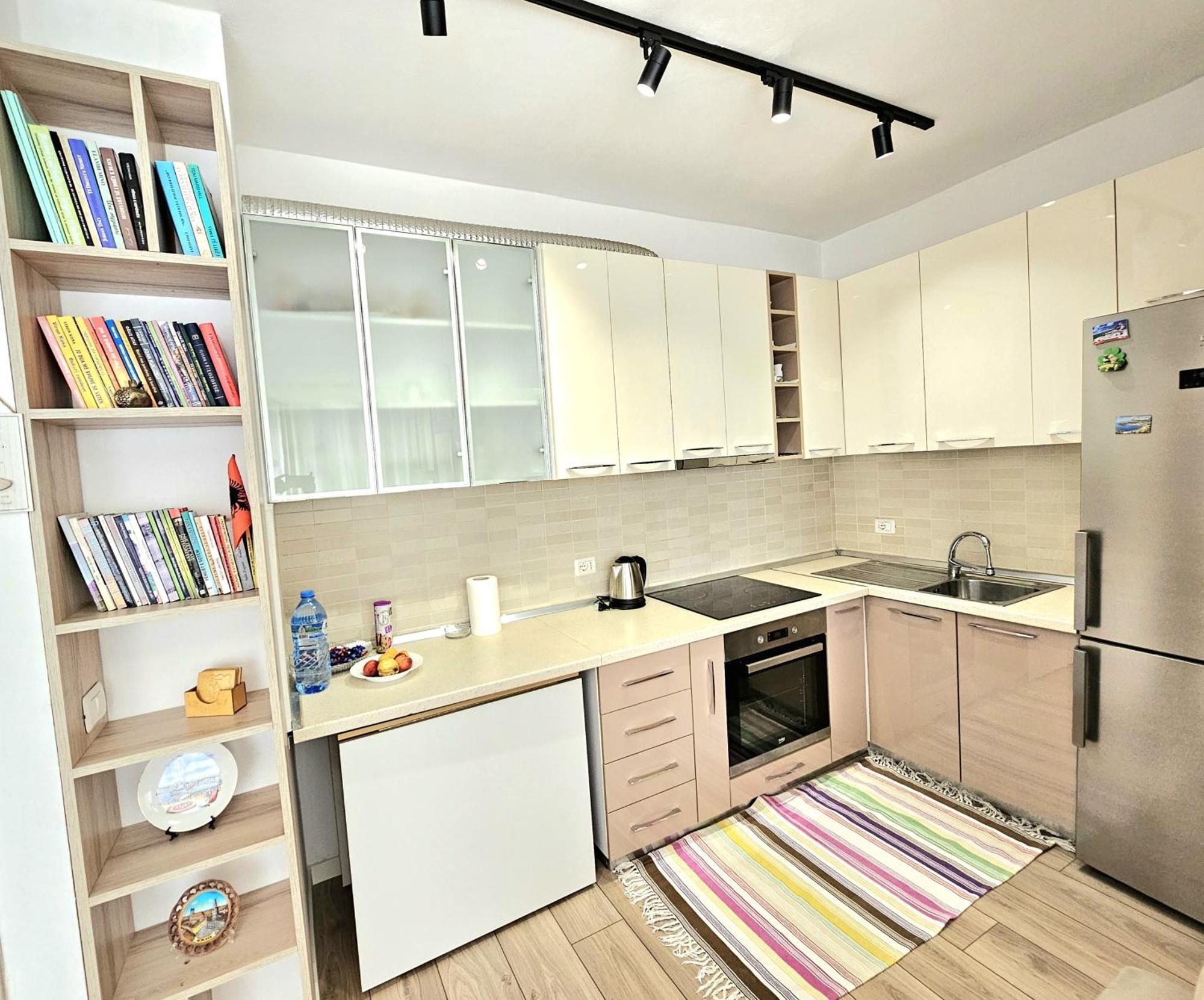 Cozy 1 Bedroom Apartment Near Parks, Cafes & Restaurants Tirana Kültér fotó